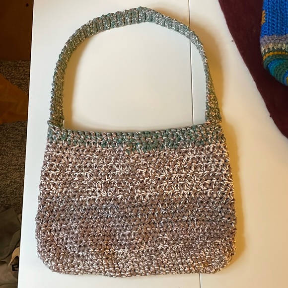 Relaxed Shoulder Bag - Picture 3 of 3